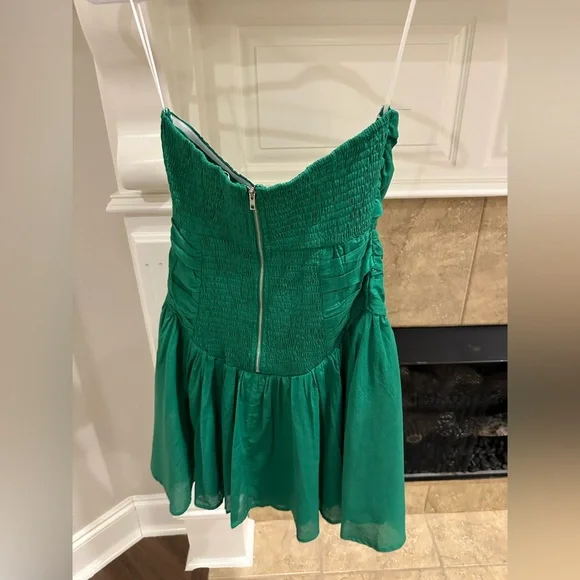 Let’s Get It Popping Strapless Green Dress with Cutout (Comes with Straps) - Picture 5 of 15
